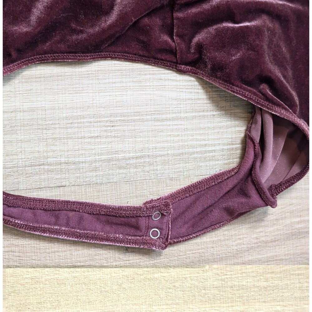 Abercrombie & Fitch Size L Burgundy Wine Velvet Drape Cowl Neck Stretch Bodysuit - Picture 8 of 12